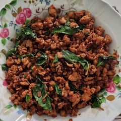 I used 3 pieces of dried up birds' eye chilis and only wish that it was spicier. I also used longan honey, which was all I had in the pantry. Super yummy, easy to prep, and easy to cook! This will be part of my rotation now.