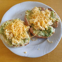 Added shredded cheddar, without butter as it's not needed. Roasted bread a bit. Delicious 😋