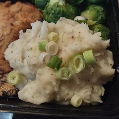 Definitely required a lot more seasoning, but didn't taste too bad if you're trying to eat healthier and cut out fats. 8/10