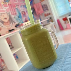 It’s so super creamy and yummi 💕 I just use the half of the avocado and as always added a dash of cinnamon. 

Little extra tip: cut your ripe avocado into little chunks or 1/8 pieces and freeze it.