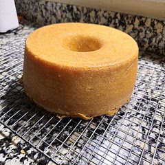 Right amount of lemon flavor and the right amount of sweet. Spongy and delicious. Definitely a go to!