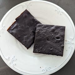 Really good! Mine turned out a bit flat but still tasty. Keep in mind they get stale after a couple days so I recommend eating them quickly.