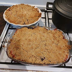 120g sugar
Used 450g berries (fresh raspberries and blueberries) and two apples
Added 1/2 cup oats to crumble 
Added 3/4 tb cinnamon to crumble 
