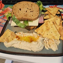 Made this without garlic, and used Monash garlic infused olive oil instead. Came out quite tasty, will definitely make it again!