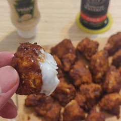 Better than expected 🤩.
I'm not a huge fan of super hot spicy things so I mixed the hot sauce with some BBQ sauce (like 2/3 bbq + 1/3 hot sauce). 