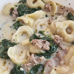This is so delicious!  Easy to make and flavorful.  I used spinich since that's what I had on hand.