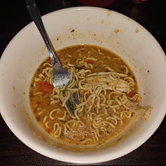 I thought it was gonna be spicy....nope, it has that thai flavor that almost feels like take out.
So easy too! Just put it in the instant pot..& boom done! 