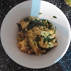 Really easy to make, all the ingredients complement each other. Also keeps you full till your next meal. 