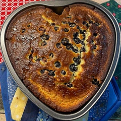 I’ll get powdered sugar next time, but as an alternative I put honey on top! It was heavenly!