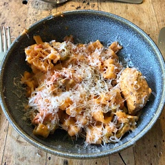 Very nice I swapped the kind of pasta but next time I would make it a bit less spicy