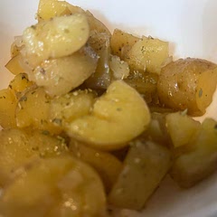 Oregano was added instead of parsley. Simple .