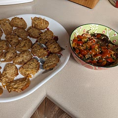 This was great! Topping shared separately for those who don't love tomatoes. :)