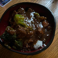 I used stew beef instead of Chuck roast but like OP said, it only took 5 hours for my beef to cook. Also SEASON YOUR MEAT! I used garlic, salt and pepper (simple is ok too).