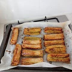 Couldn't be bothered with the twisting because the pastry wasn't behaving but still delicious!
I added some cheese on the last layer but I could've added a LOT more.
They're very moreish, simple, easy to pump out lots.