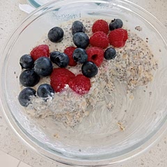 Half a cup of oats is WAY more than a single serve. Or at least, my body in the morning is not up to eating that much.
Was easy to prepare though, could easily change out the toppings to change it up.