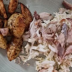 Nice, easy meal with smoked mackerel. 
Added chilli powder to the wedges. 