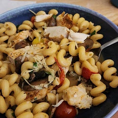 Changed up the pasta and added some tomatoes. Turned out pretty tasty 