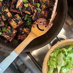 loved it sm, such a cool way to level up your plain tofu - would defs pair it with some sautéed bean sprouts, rice & veg