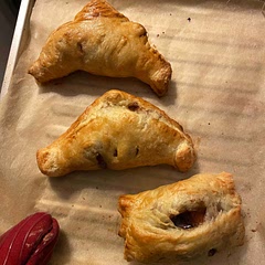 great, simple recipe. easy to halve, too. i used one gala apple and added some extra spices. going into the rotation for an easy treat or quick to-go breakfast.