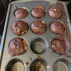 I put them in muffin tray because I didn’t have a small enough brownie tray. The orange stuff is biscoff!!