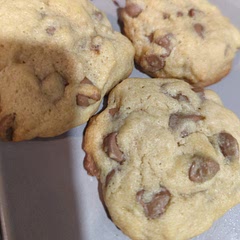 I used 1/2 cup white sugar and 2 eggs per other people's suggestions. I also used 1 1/3 cup milk chocolate chips. I also chilled the cookie dough for 30 mins as well as between batches. thos made 36 small/medium cookies.Perfection 🤩