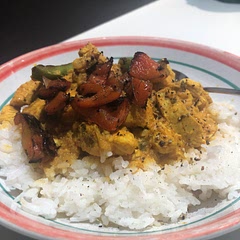 - added chard capsicum for more veg
- only used 2 chicken breast, 2 garlic cloves and 100g Greek yoghurt 
- and added sriracha chilli sauce to make it more spicy