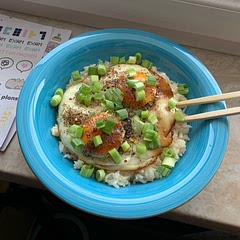 looks delicious! chili oil is truly very spicy. (I think I can breathe fire now)
