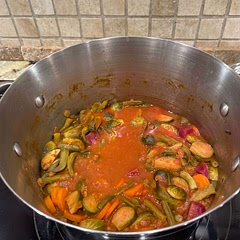 The soup is comprised of a very odd concoction of ingredients, but it turned out really delicious. This looks and taste like a very healthy vegetable stew.