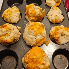 I didn't have a bread maker, so activated my yeast ans made by hand. I also don't own a bundt pan, but the muffin tin worked great. Next time, I'll add more cheese and more garlic!
