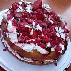 I like that the cake is easy to eat, not to much sweet, it's delicious. Will definitely make it again 