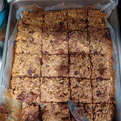 I don't know what it's missing, but it's something. I doubled everything, put it in a 13 x 9 pan and baked it a little longer. I don't know what it's missing, but it's very healthy. Any ideas?