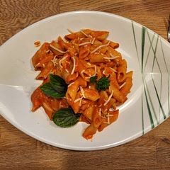 Hab anstatt von Cashewkerne und Wasser Sahne genommen.