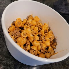 Easy dinner meal. Tasted very similar to a sloppy Joe. My daughter really liked it. 