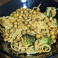 Really good, sweet and spicy - doubled sauce as per other comments, used gochujang instead of sriracha/sambal oelek, and topped with air fried crispy chickpeas (tossed with onion, garlic and ginger powders). Very quick and easy, definitely will have again.