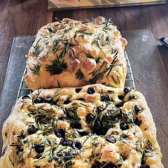 This bread is AMAZING!! Ive made it several times for family and friends and it’s always a hit. ☺️