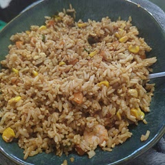 I added chilli flakes, and removed peas because I don't like them. Is delicious!
