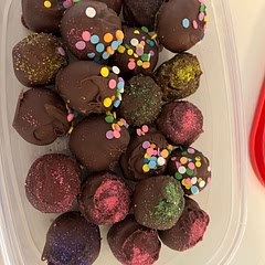 I used milk chocolate to cover the truffles. Delish!  Really easy to make - I need to learn how to make a swirl on the top!  Going to be giving these away at Christmas!