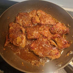 Very good , I added onion and more herbs and looks really tasty 😋 , I had at home red wine vinegar.