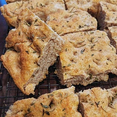 Fluffy! So good with rosemary, garlic & EVOO. DRIZZLE WITH TRUFFLE OIL for ultimate yum. 