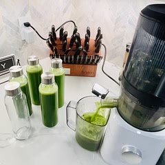 One bunch of kale is equivalent to 6 cups