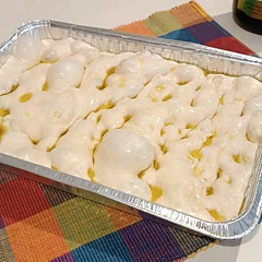 Amazing recipe ❤️ The dough was super fluffy, the bubbles kept forming while I dipped in my fingers, the flavors were awesome, will make it again soon and a hundred times again!