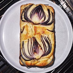 Beautiful foccacia recipe! I made mine in a loaf tin and added a few slides of red onion which gave it a lovely flavour and height. So moist and fluffy!