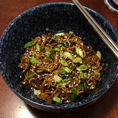 Pretty moreish! Subbed the bean sprouts for courgette/zucchini.