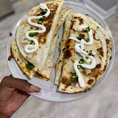 Didn’t have chipotle so I used jalapeño seasoning. And taco seasoning with paprika.  Turned out really good. I also added cilantro.