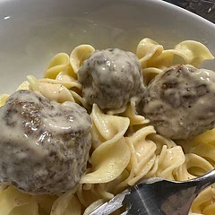 This was delicious.  We added a bit of sour cream into the sauce at the end and I didn’t have an onion so used onion powder.  But will definitely make again.  We had it with buttered egg noodles.