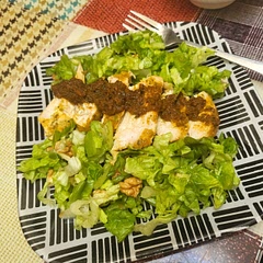 The chicken turned out soooooooo juicy and delicious ! The marinade tasted so fresh thanks to the coriander. I paired it with a salad and a little bowl of rice, will totally make it again :) 