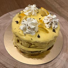 The recipe was explained much more complicated than it actually is and often confusing. Not recommended. The cake failed. The biscuit was successful, but the topping was ridiculous