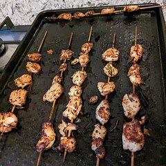 I cooked them in the oven as I didn't have a grill pan big enough, for 10 mins on both sides.
They didn't taste like rosemary or lemon, just chicken to me.