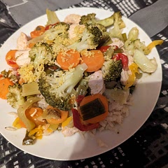 Forgot to cook the rice first so it took a little while longer. The sauce was a bit too watery so I'll have less liquid next time. Overall a good meal with plenty of veg and protein.