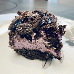 Hard to mess up anything with Oreo. Doubled the recipe and made in 9x13. Came out thicker than recipe photo. This photo is of a corner piece from a rounded/ rectangular glass pan. Very much a Oreo cheese cake with mild ube flavor.